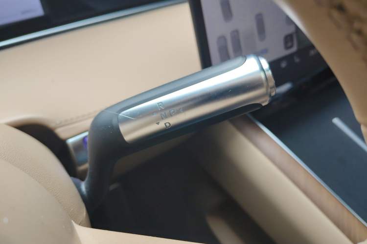 Used Hima Stelato S9 2024 All-Electric Ultra Four-Wheel-Drive Flagship Edition Gear Lever