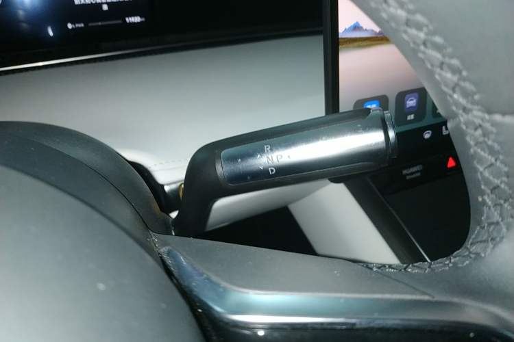Used Hima Stelato S9 2024 All-Electric Ultra Four-Wheel-Drive Flagship Edition Gear Lever