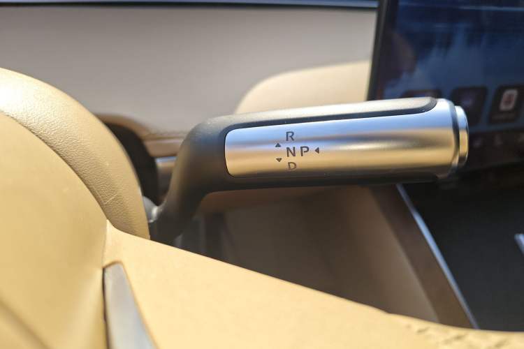 Used Hima Stelato S9 2024 All-Electric Ultra Four-Wheel-Drive Flagship Edition Gear Lever
