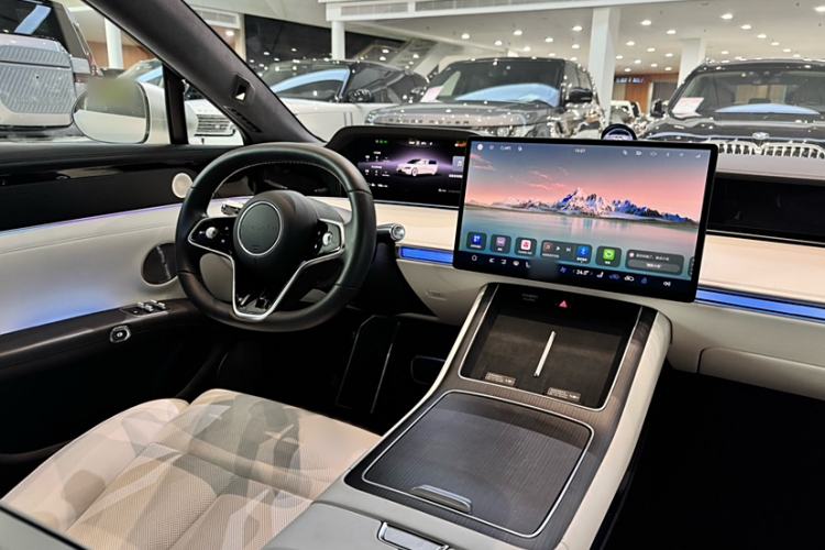 Used Hima Stelato S9 2024 All-Electric Ultra Four-Wheel-Drive Flagship Edition Interior 2