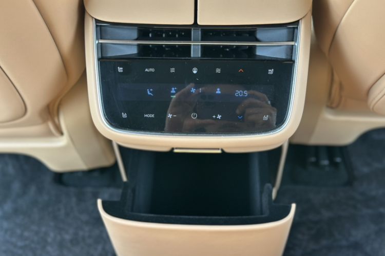 Used Hima Stelato S9 2024 All-Electric Ultra Four-Wheel-Drive Flagship Edition Interior 3