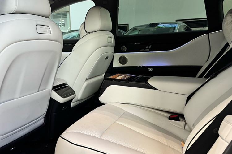 Used Hima Stelato S9 2024 All-Electric Ultra Four-Wheel-Drive Flagship Edition Interior 3