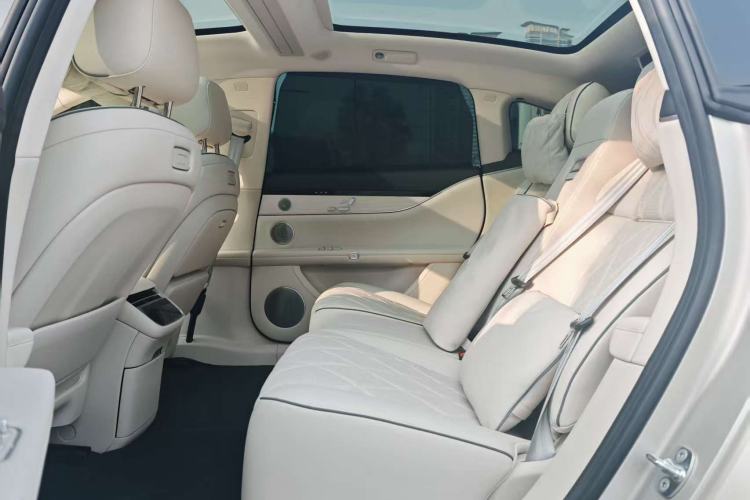 Used Hima Stelato S9 2024 All-Electric Ultra Four-Wheel-Drive Flagship Edition Interior 3