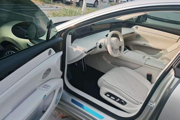 Used Hima Stelato S9 2024 All-Electric Ultra Four-Wheel-Drive Flagship Edition Interior 6