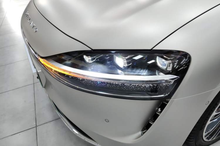 Used Hima Stelato S9 2024 All-Electric Ultra Four-Wheel-Drive Flagship Edition Left Front Headlight