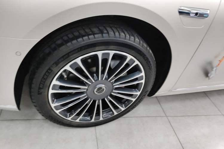 Used Hima Stelato S9 2024 All-Electric Ultra Four-Wheel-Drive Flagship Edition Left Front Wheel Hub