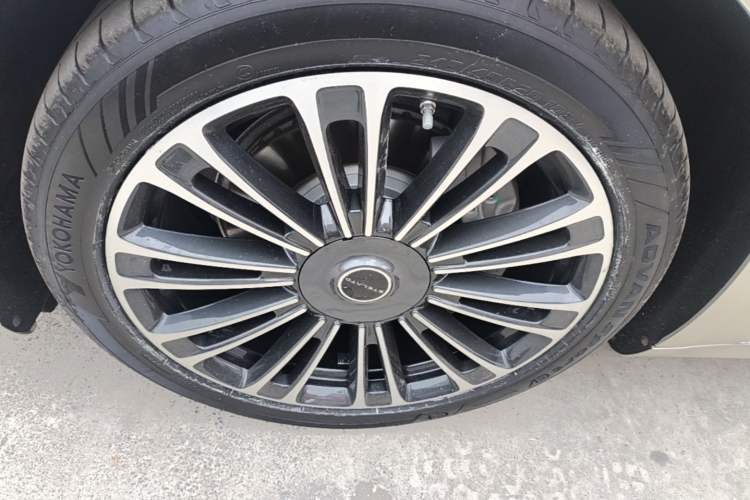 Used Hima Stelato S9 2024 All-Electric Max Rear-Drive Long-Range Version Left Front Wheel Hub