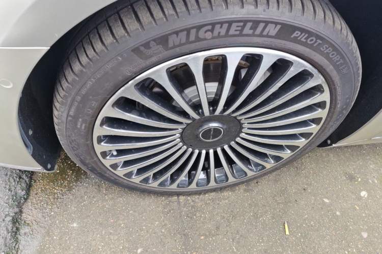 Used Hima Stelato S9 2024 All-Electric Ultra Four-Wheel-Drive Flagship Edition Left Front Wheel Hub