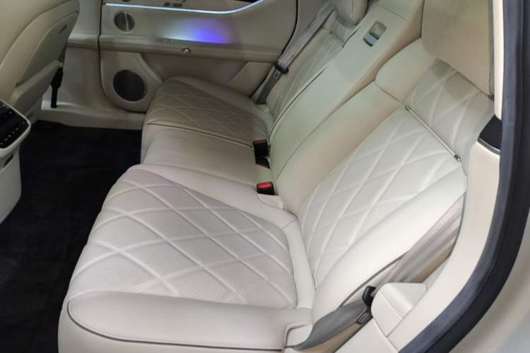Used Hima Stelato S9 2024 All-Electric Ultra Four-Wheel-Drive Flagship Edition Left Rear Seat