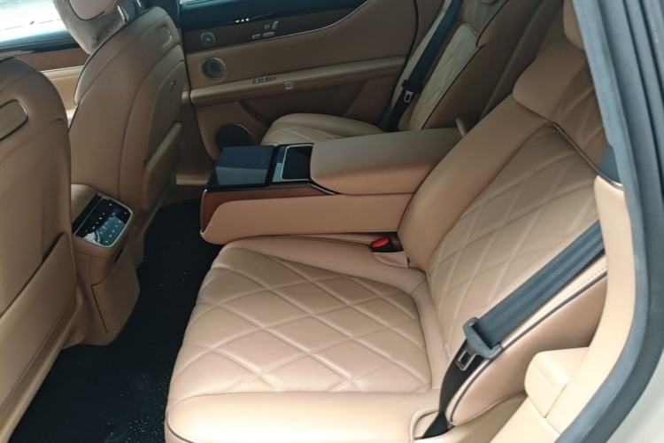 Used Hima Stelato S9 2024 All-Electric Ultra Four-Wheel-Drive Flagship Edition Left Rear Seat