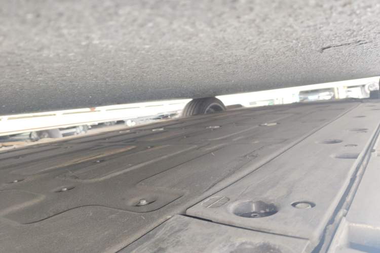 Used Hima Stelato S9 2024 All-Electric Ultra Four-Wheel-Drive Flagship Edition Left Side Sill