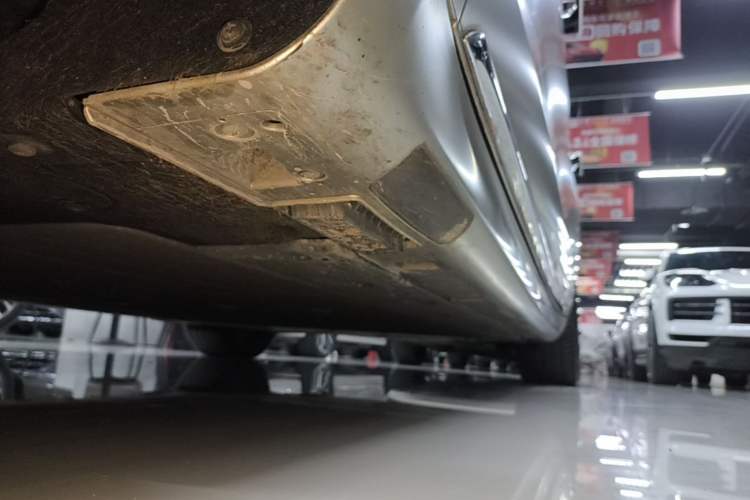 Used Hima Stelato S9 2024 All-Electric Ultra Four-Wheel-Drive Flagship Edition Left Side Sill