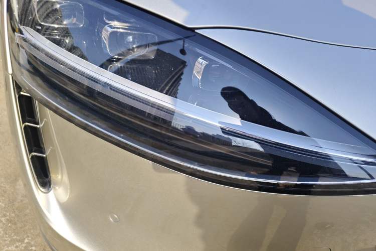 Used Hima Stelato S9 2024 All-Electric Ultra Four-Wheel-Drive Flagship Edition Right Front Headlight