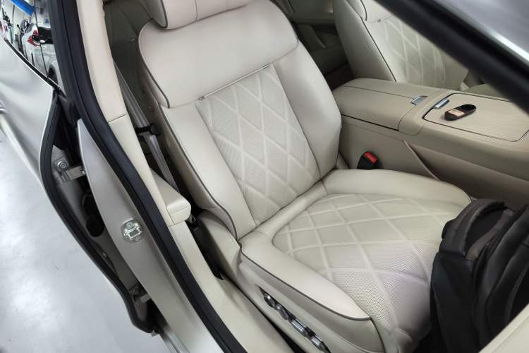 Used Hima Stelato S9 2024 All-Electric Ultra Four-Wheel-Drive Flagship Edition Right Front Seat