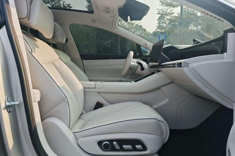 Used Hima Stelato S9 2024 All-Electric Ultra Four-Wheel-Drive Flagship Edition Right Front Seat