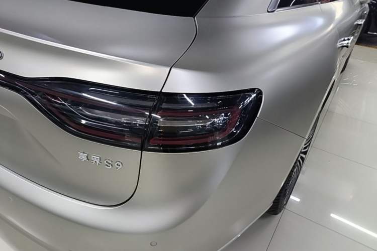 Used Hima Stelato S9 2024 All-Electric Ultra Four-Wheel-Drive Flagship Edition Right Rear Taillight