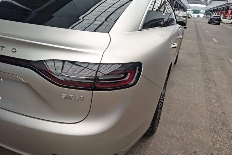 Used Hima Stelato S9 2024 All-Electric Ultra Four-Wheel-Drive Flagship Edition Right Rear Taillight