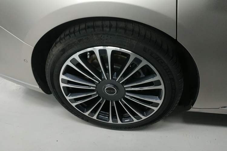 Used Hima Stelato S9 2024 All-Electric Ultra Four-Wheel-Drive Flagship Edition Right Rear Wheel Hub