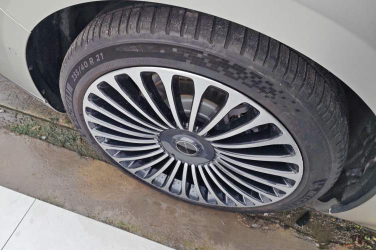 Used Hima Stelato S9 2024 All-Electric Ultra Four-Wheel-Drive Flagship Edition Right Rear Wheel Hub