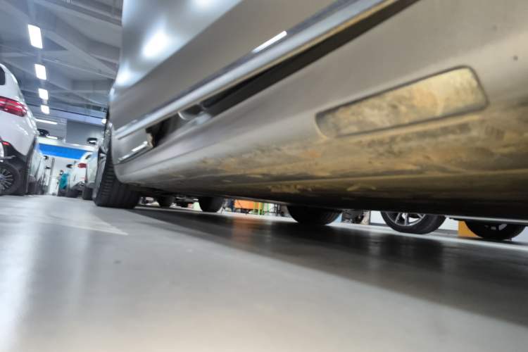 Used Hima Stelato S9 2024 All-Electric Ultra Four-Wheel-Drive Flagship Edition Right Side Sill