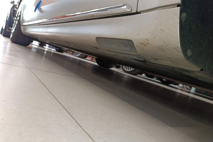Used Hima Stelato S9 2024 All-Electric Ultra Four-Wheel-Drive Flagship Edition Right Side Sill