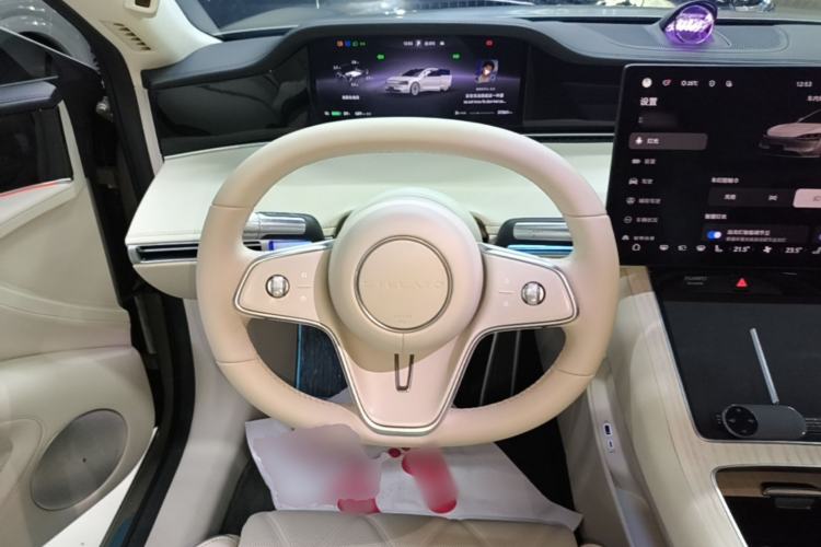 Used Hima Stelato S9 2024 All-Electric Ultra Four-Wheel-Drive Flagship Edition Steering Wheel