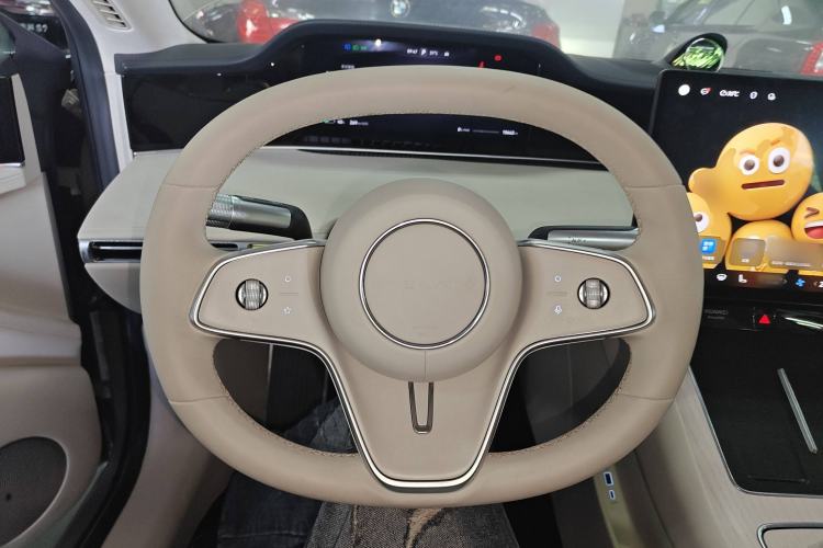 Used Hima Stelato S9 2024 All-Electric Ultra Rear-Drive Long-Range Flagship Edition Steering Wheel