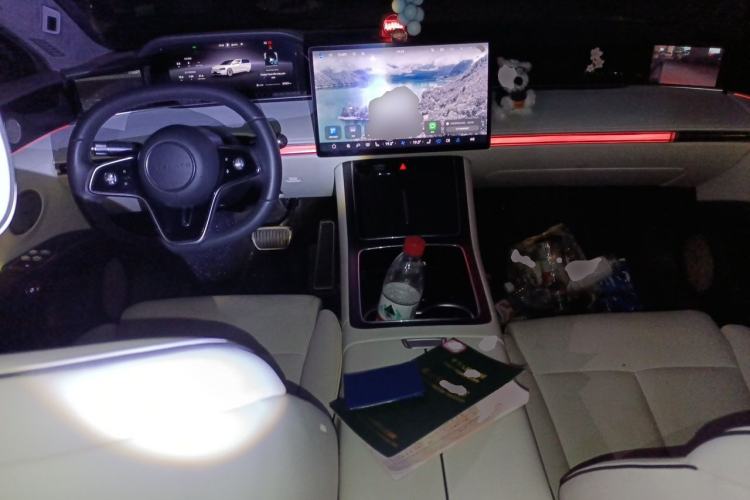 Used Hima Stelato S9 2024 All-Electric Ultra Four-Wheel-Drive Flagship Edition Center Console