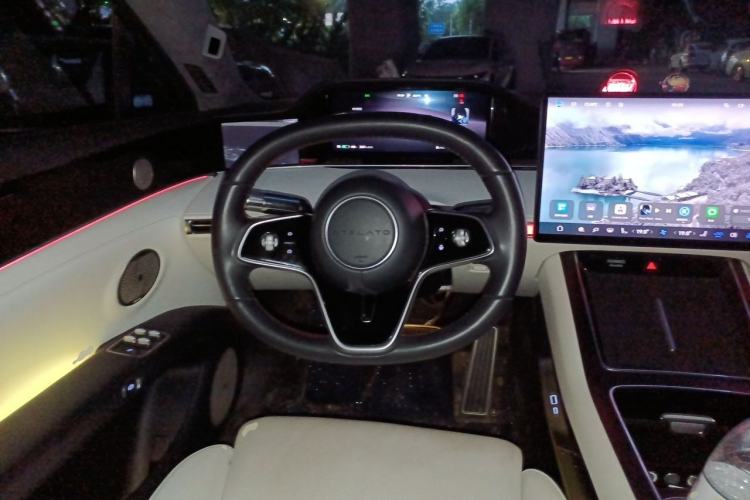 Used Hima Stelato S9 2024 All-Electric Ultra Four-Wheel-Drive Flagship Edition Steering Wheel