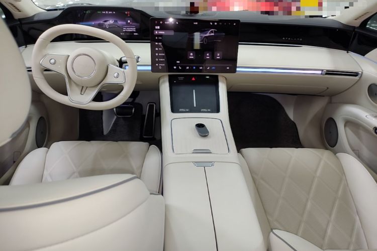 Used Hima Stelato S9 2024 All-Electric Max Rear-Drive Long-Range Version Center Console