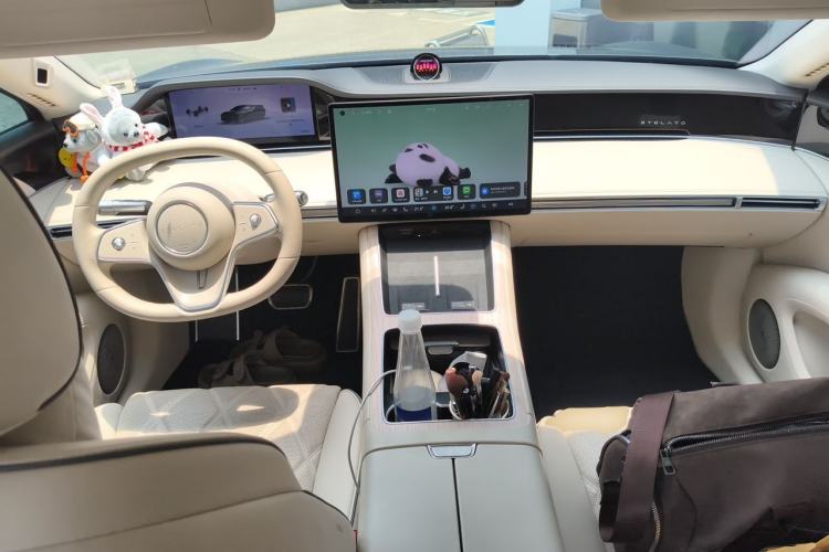Used Hima Stelato S9 2024 All-Electric Ultra Four-Wheel-Drive Flagship Edition Center Console