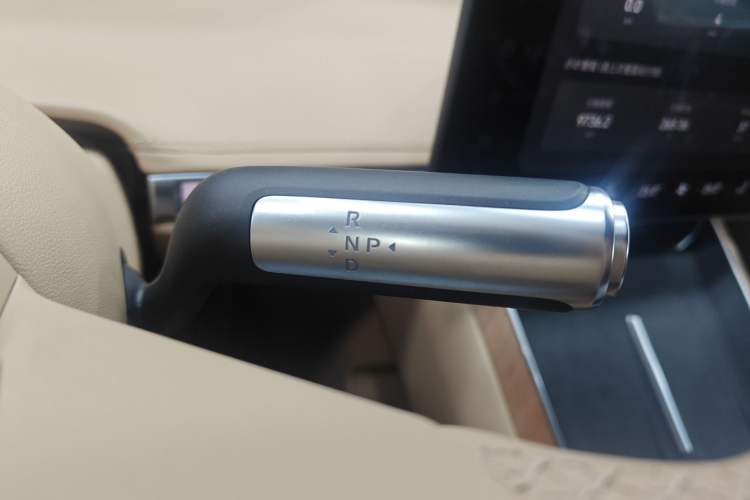 Used Hima Stelato S9 2024 All-Electric Ultra Four-Wheel-Drive Flagship Edition Gear Lever
