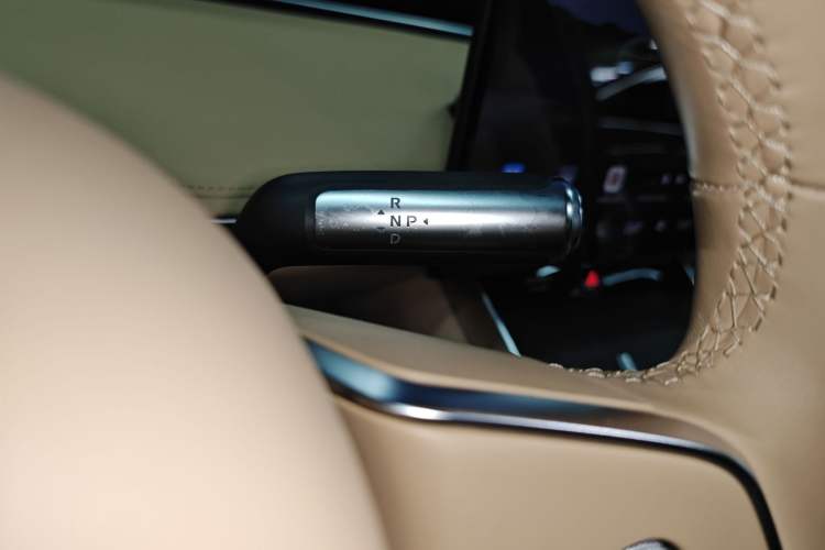 Used Hima Stelato S9 2024 All-Electric Ultra Four-Wheel-Drive Flagship Edition Gear Lever