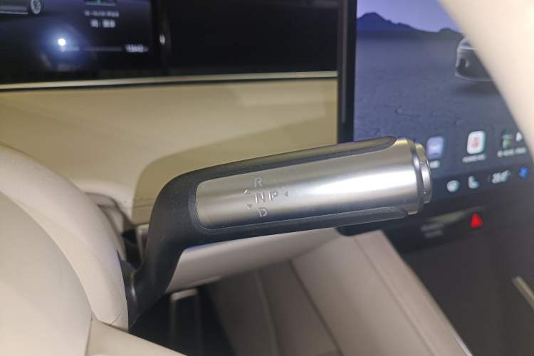 Used Hima Stelato S9 2024 All-Electric Ultra Four-Wheel-Drive Flagship Edition Gear Lever