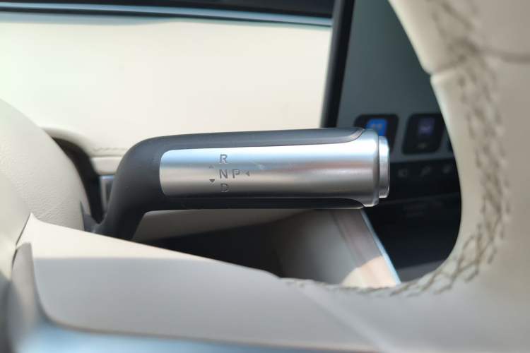 Used Hima Stelato S9 2024 All-Electric Ultra Four-Wheel-Drive Flagship Edition Gear Lever