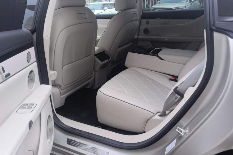 Used Hima Stelato S9 2024 All-Electric Ultra Four-Wheel-Drive Flagship Edition Interior 2