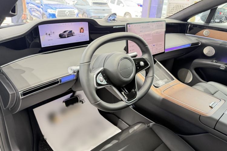 Used Hima Stelato S9 2024 All-Electric Max Rear-Drive Long-Range Version Interior 4