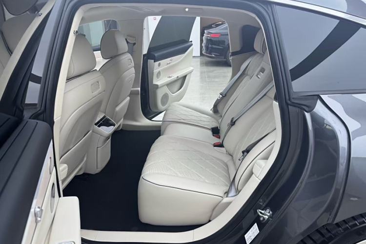 Used Hima Stelato S9 2024 All-Electric Ultra Four-Wheel-Drive Flagship Edition Interior 4