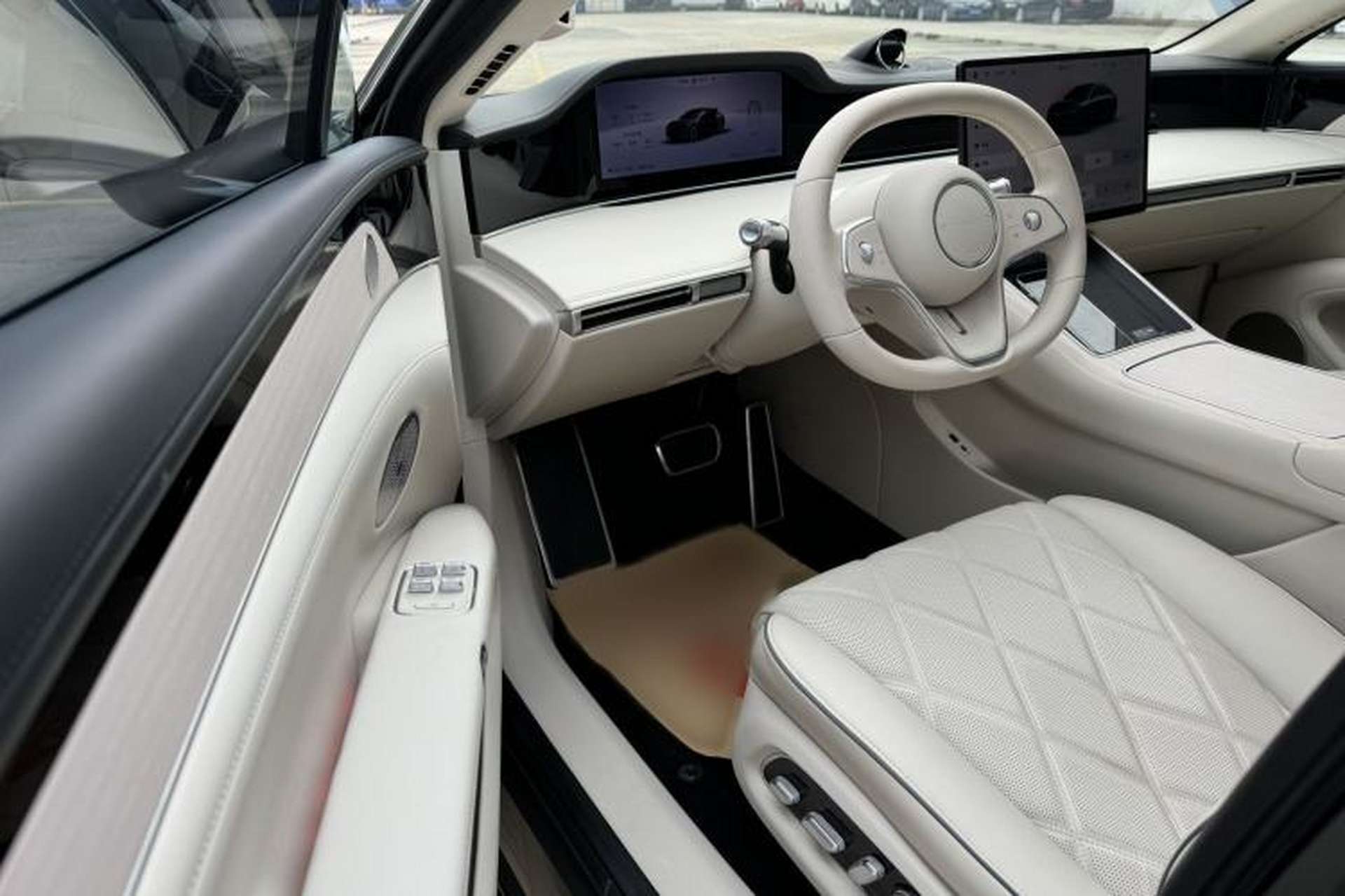Used Hima Stelato S9 2024 All-Electric Ultra Four-Wheel-Drive Flagship Edition Interior 6