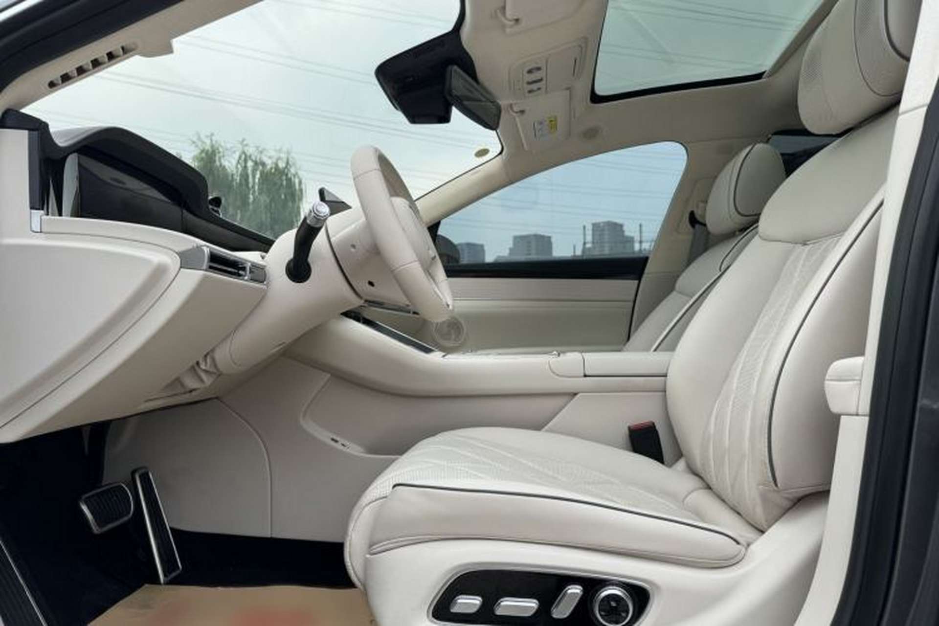 Used Hima Stelato S9 2024 All-Electric Ultra Four-Wheel-Drive Flagship Edition Interior 7