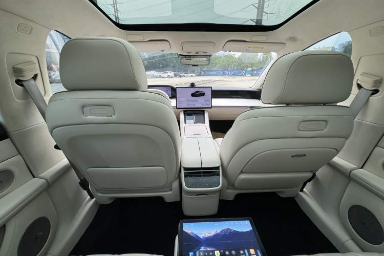 Used Hima Stelato S9 2024 All-Electric Ultra Four-Wheel-Drive Flagship Edition Interior 9
