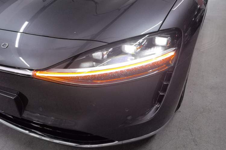 Used Hima Stelato S9 2024 All-Electric Ultra Four-Wheel-Drive Flagship Edition Left Front Headlight