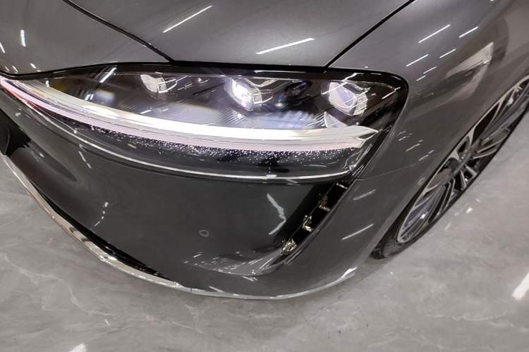 Used Hima Stelato S9 2024 All-Electric Max Rear-Drive Long-Range Version Left Front Headlight