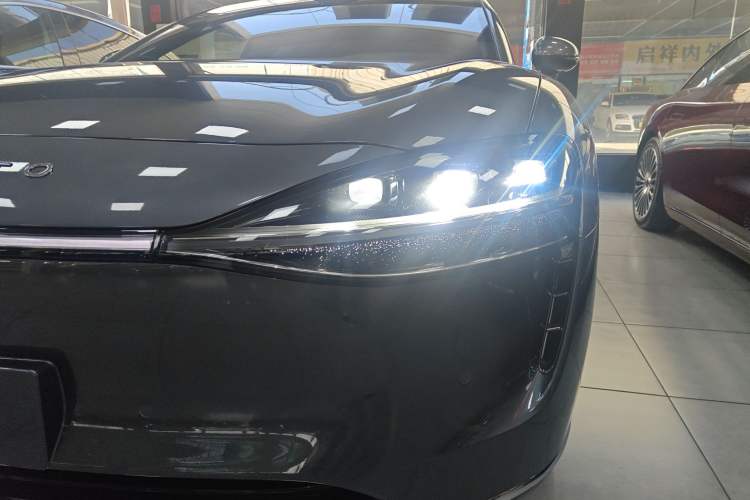 Used Hima Stelato S9 2024 All-Electric Ultra Four-Wheel-Drive Flagship Edition Left Front Headlight