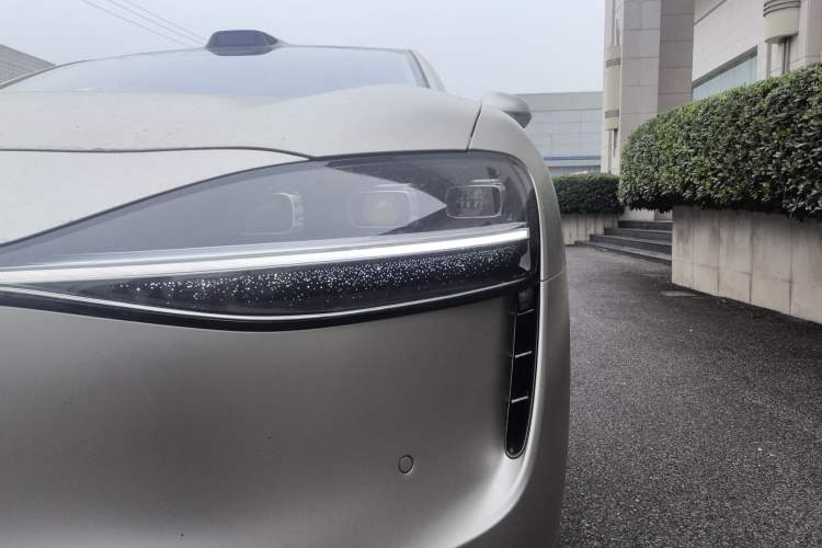 Used Hima Stelato S9 2024 All-Electric Ultra Four-Wheel-Drive Flagship Edition Left Front Headlight