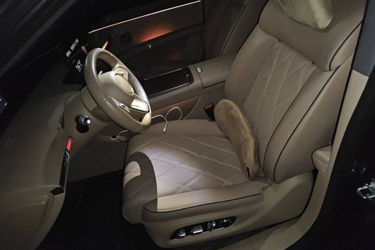 Used Hima Stelato S9 2024 All-Electric Max Rear-Drive Long-Range Version Left Front Seat