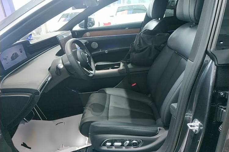 Used Hima Stelato S9 2024 All-Electric Max Rear-Drive Long-Range Version Left Front Seat