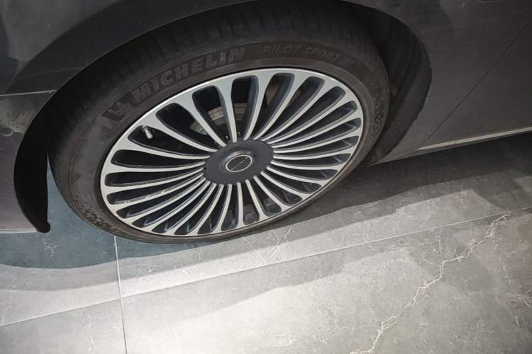 Used Hima Stelato S9 2024 All-Electric Ultra Four-Wheel-Drive Flagship Edition Left Front Wheel Hub