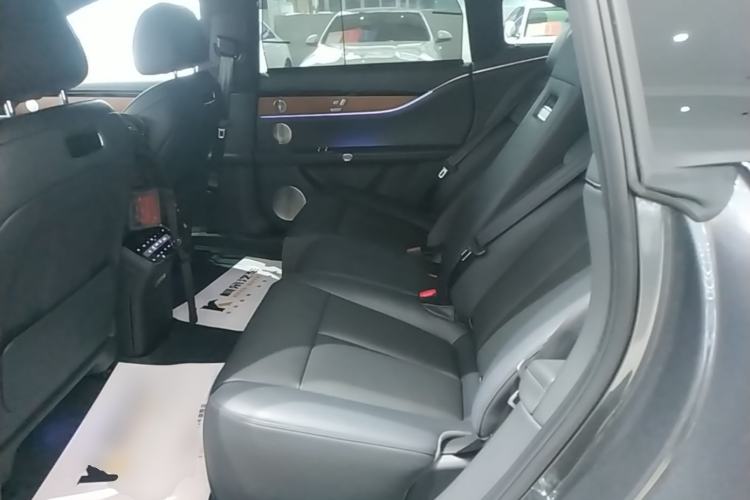 Used Hima Stelato S9 2024 All-Electric Max Rear-Drive Long-Range Version Left Rear Seat