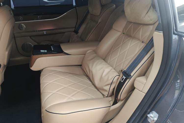Used Hima Stelato S9 2024 All-Electric Ultra Four-Wheel-Drive Flagship Edition Left Rear Seat